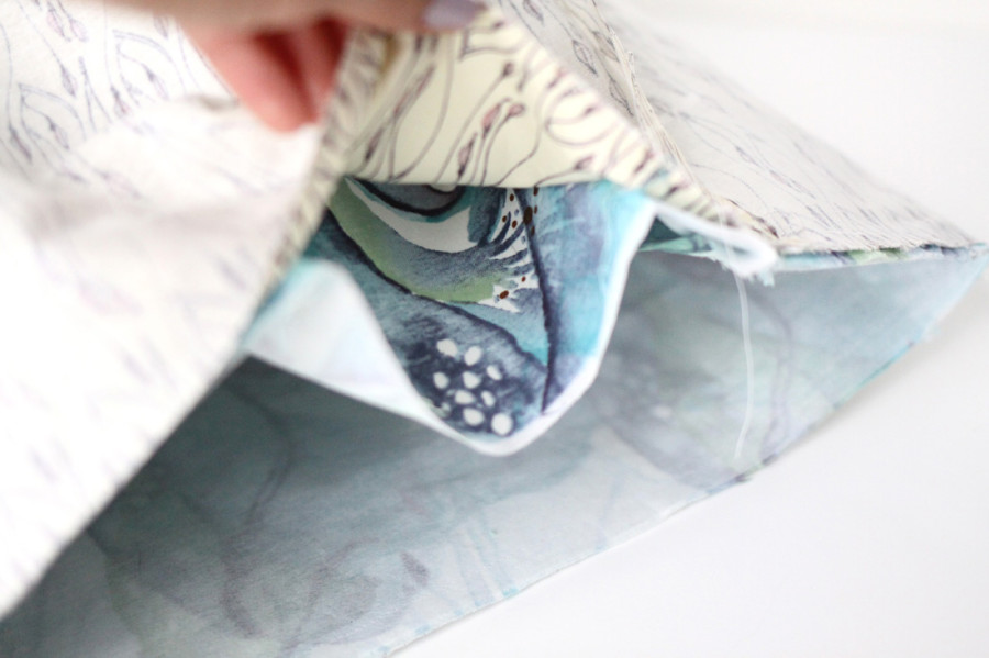 Ditty Bag Sewing Tutorial with Blend Fabrics by Sewbon