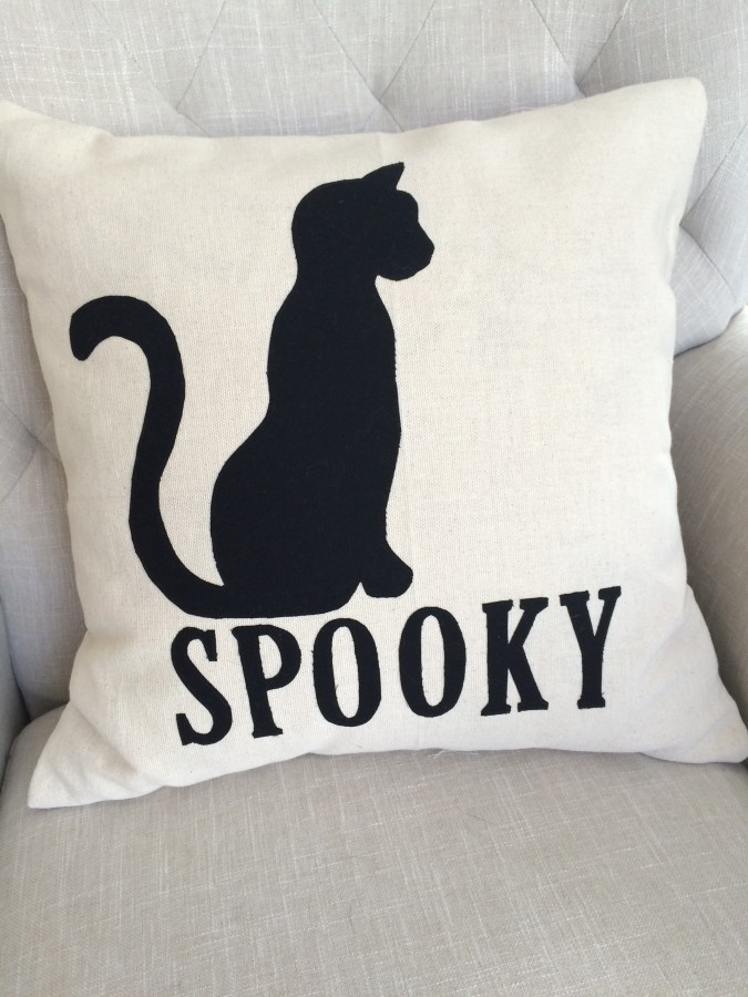 spooky Halloween pillow_7