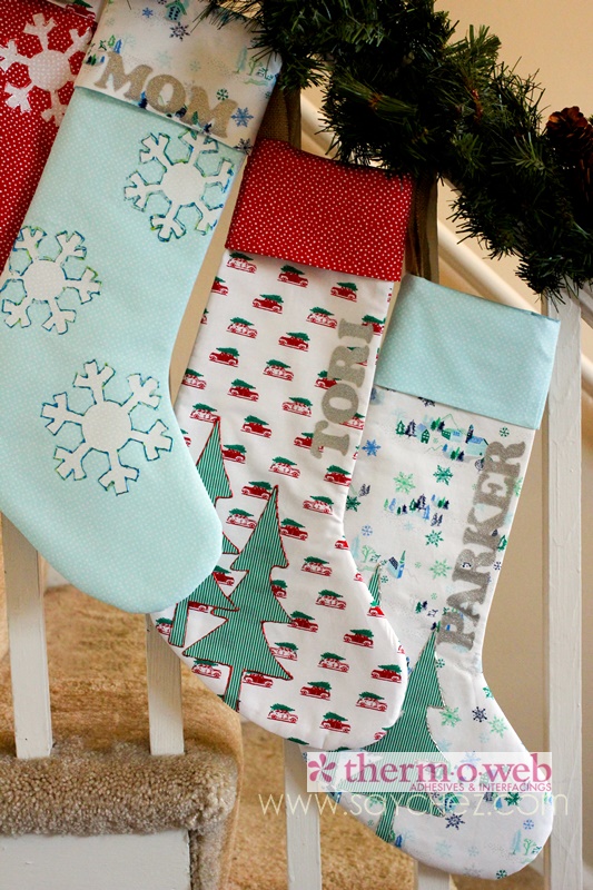 ThermOWeb HeatnBond iCraft Deco Foil Christmas Stockings
