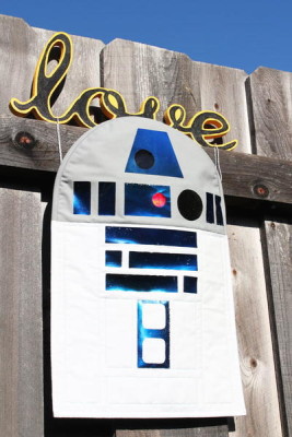 R2D2-Wall-Hanging-Quilt_Large400_ID-1587697