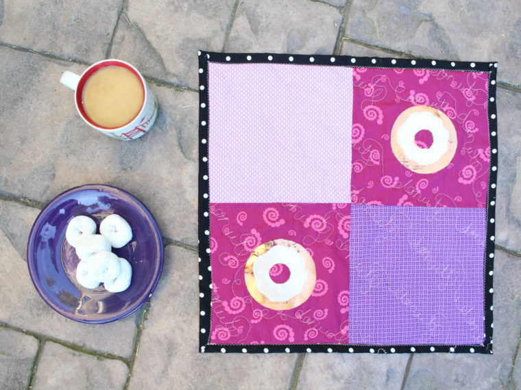 Deco Foil Donut Mini Quilt | www.thermoweb.com/blog