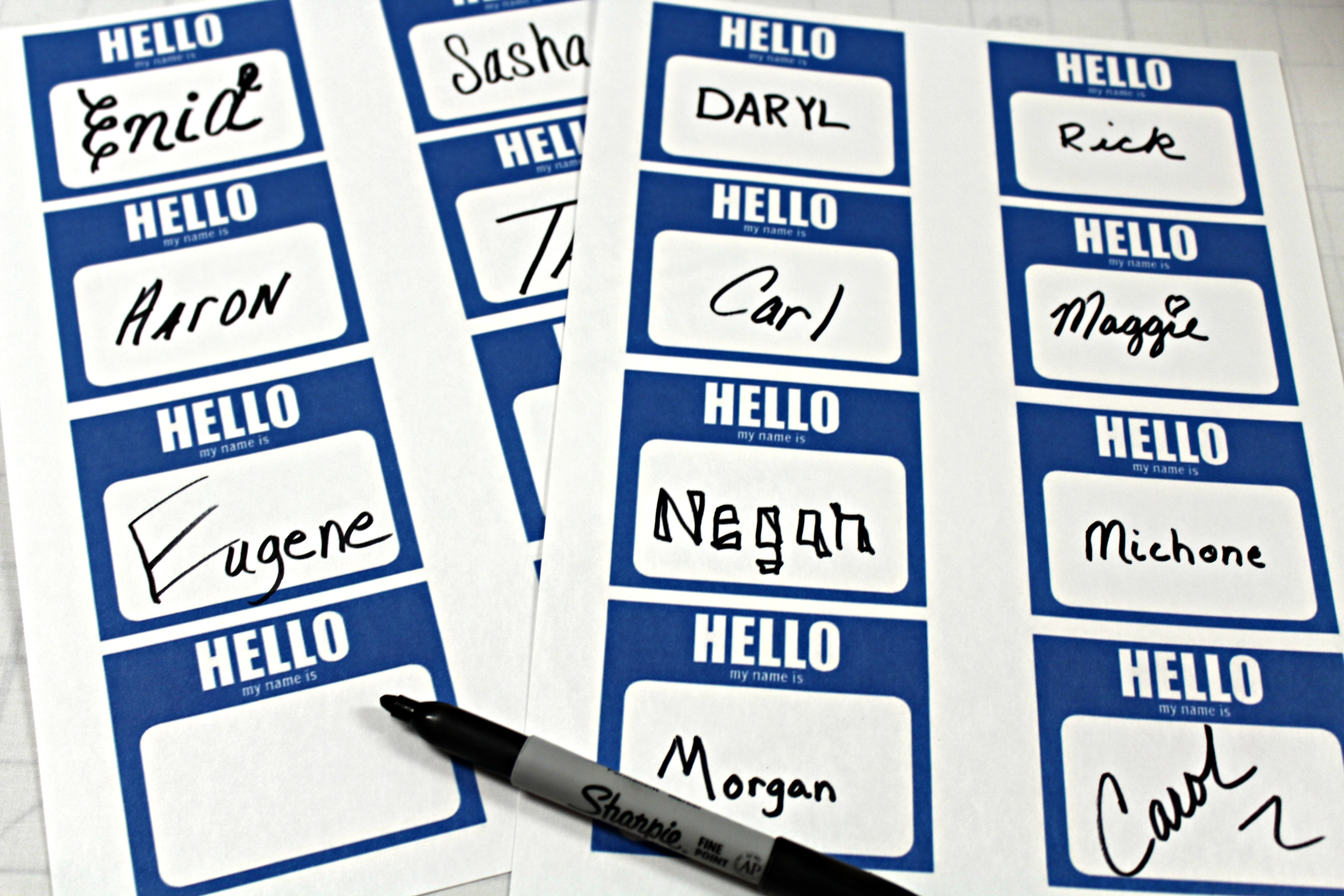 Hello my name is labels with the walking dead characters by Carla for Thermoweb