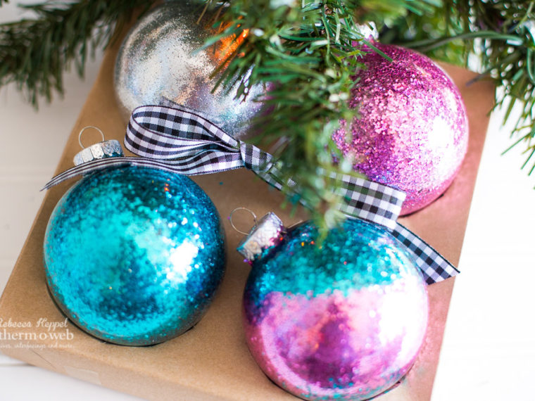 Quick, Easy, No-Mess Christmas Ornaments