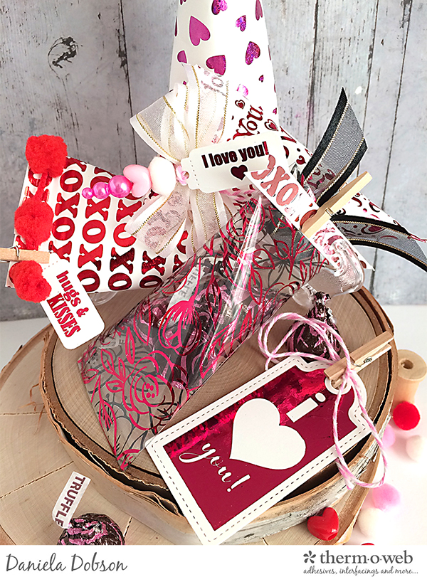 VD Treat boxes by Daniela Dobson for Therm O Web