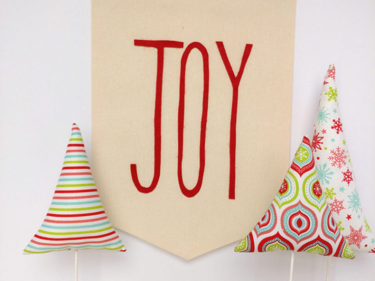 No-Sew Joy Holiday Fabric Banner