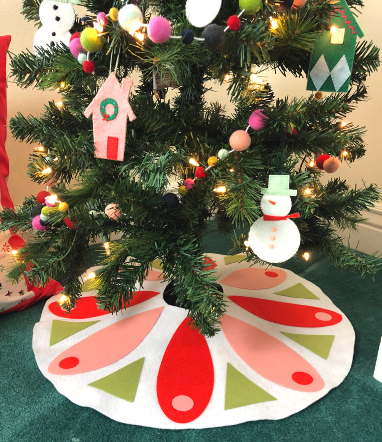 a no sew tree skirt is a great addition to your decor